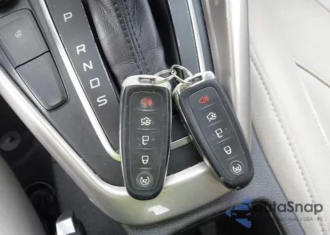 2017 Ford Focus Titanium из США, поврежденный, VIN 1FADP3J24HL267737